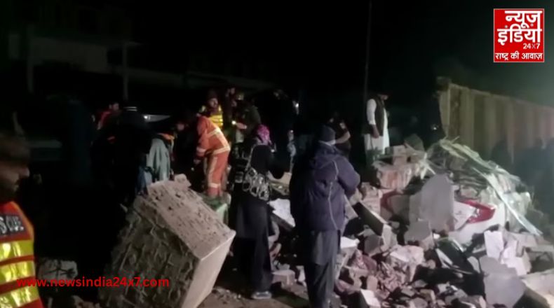 पाकिस्तान में शादी समारोह में विस्फोट से टूटी छत व कई हुईं मौतें