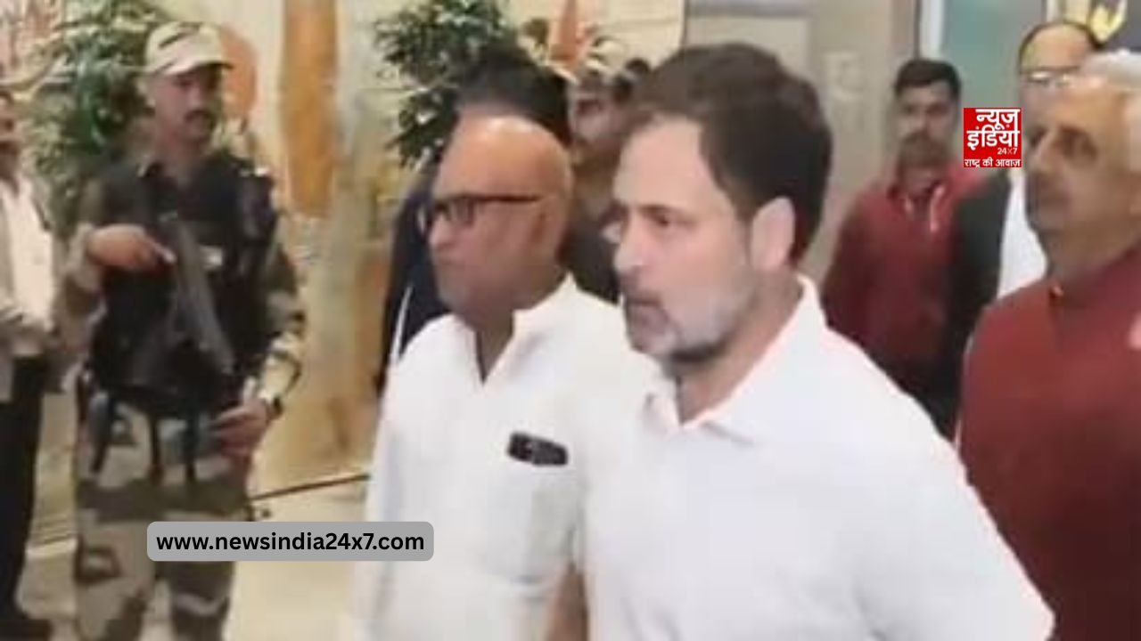 लखनऊ में राहुल गांधी लखनऊ में राहुल गांधी