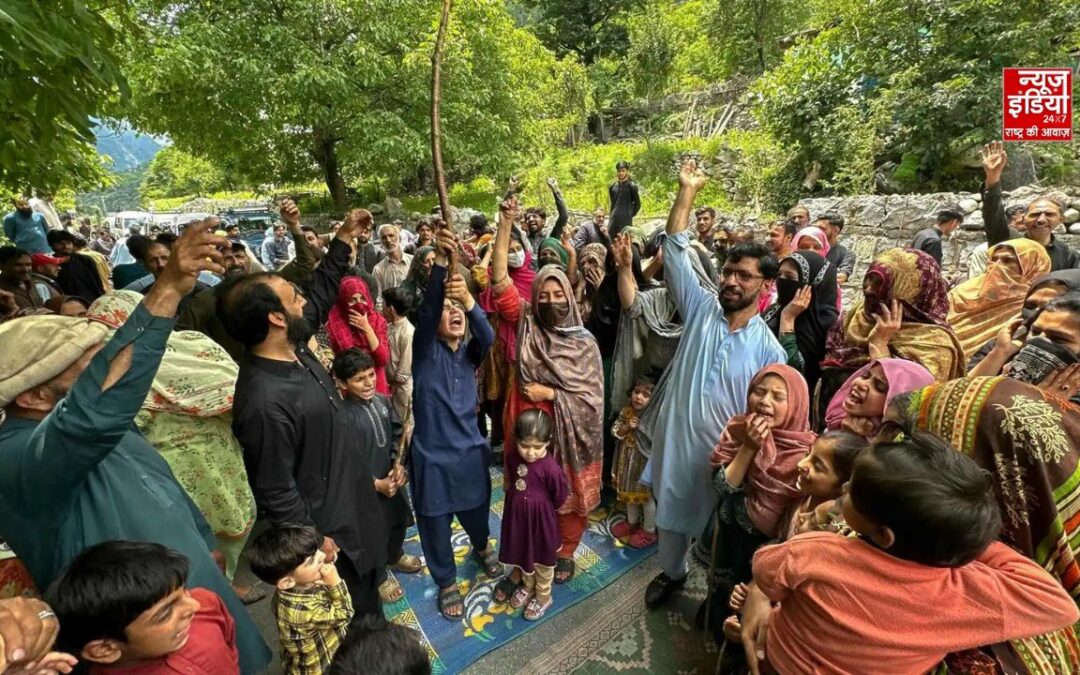 विरोध की कीमत चुका रहा PoK, खाने-पीने की चीजें और दवाएं हुईं दुर्लभ; Pak पर घेराबंदी के आरोप