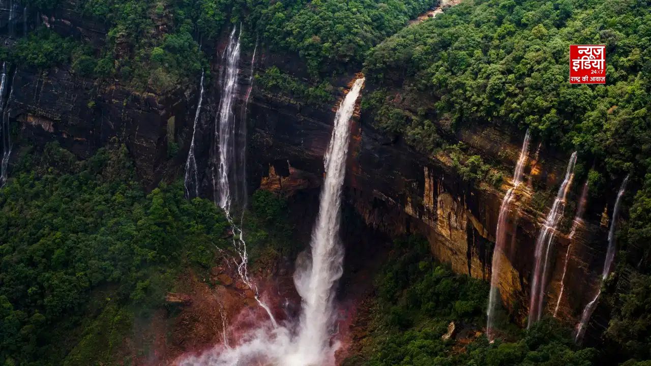 बारिश का असली जादू देखना है? चेरापूंजी की इन खूबसूरत जगहों को जरूर करें एक्सप्लोर