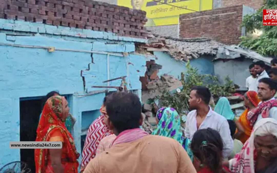 मिर्जापुर में दर्दनाक हादसा: टायर फटने से तेज रफ्तार ट्रक घर में घुसा, 3 की मौत