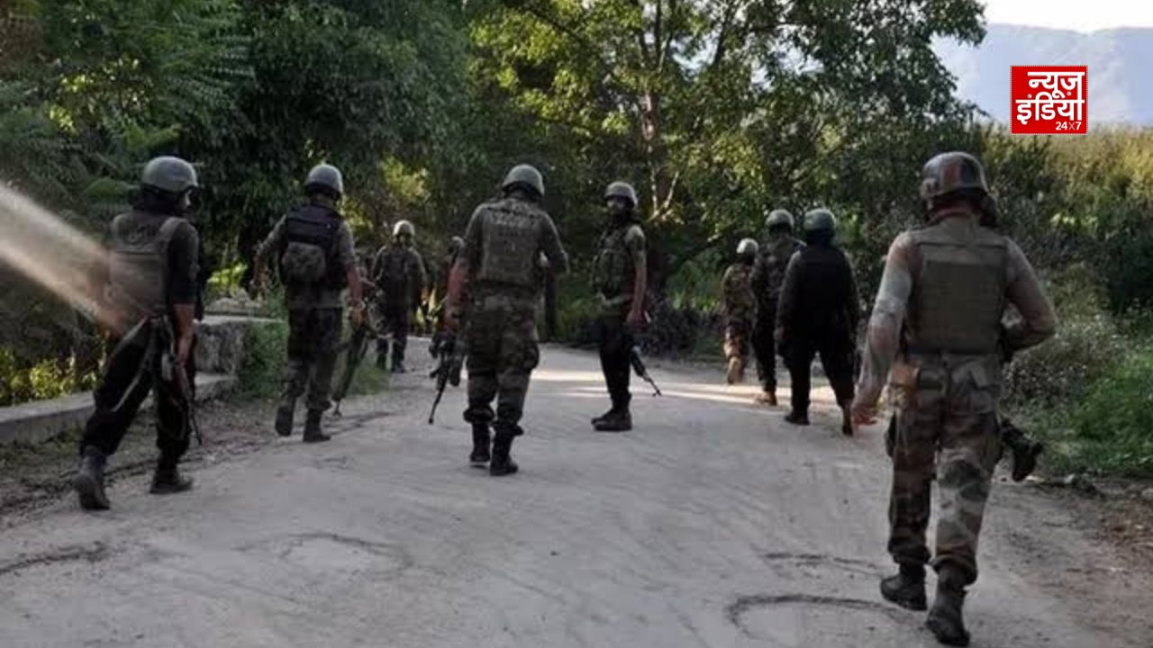 जम्मू-कश्मीर में सुरक्षाकर्मियों की राइफल छीनने की कोशिश, फायरिंग में 1 की मौत