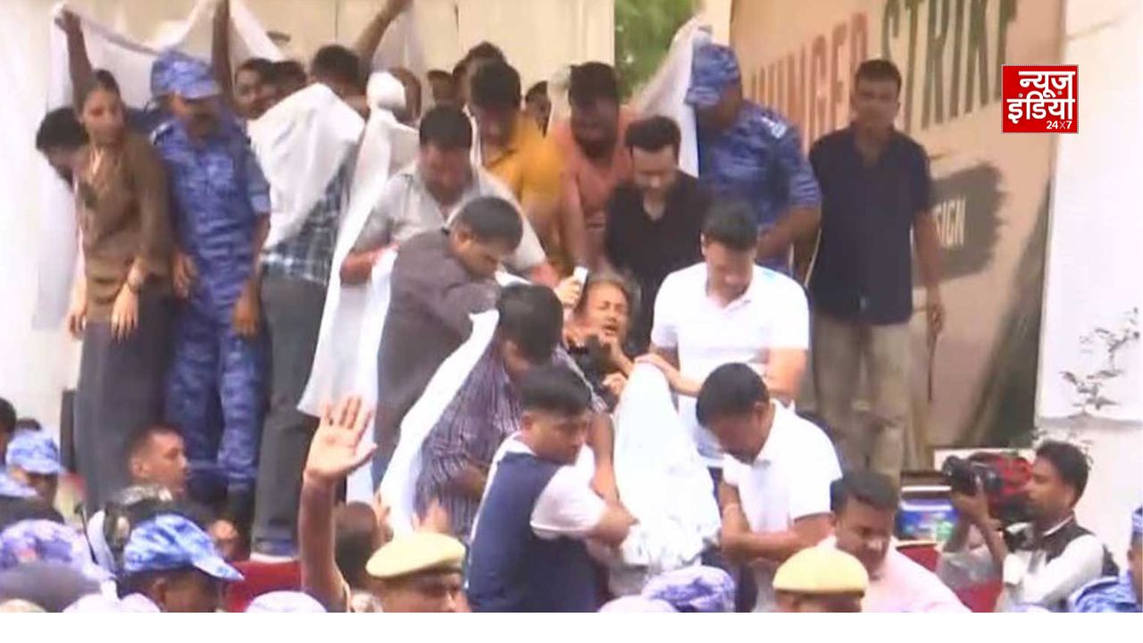 21 दिन बाद खत्म हुई सोनम वांगचुक की भूख हड़ताल? दिल्ली पुलिस अस्पताल लेकर पहुंची