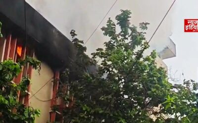 राजधानी लखनऊ के जवाहर भवन में आग, महत्वपूर्ण दस्तावेजों को भारी नुकसान