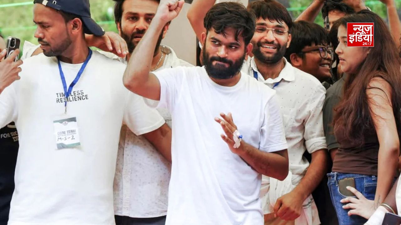 ‘छात्रों को परेशान करना बंद करे सरकार’, अभिजीत दीपके ने दी बड़े आंदोलन की चेतावनी