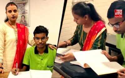 खराब फेफड़े और 70% कमजोर आंखें… कोटा में ‘क्लासमेट’ बनकर मां ने बेटे को बना दिया IITian