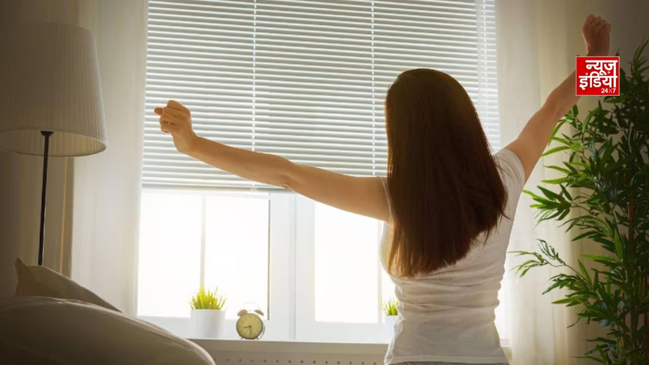 7-8 घंटे सोने के बाद भी रहती है थकान? सुबह की सुस्ती दूर करने के लिए बदलें ये आदतें