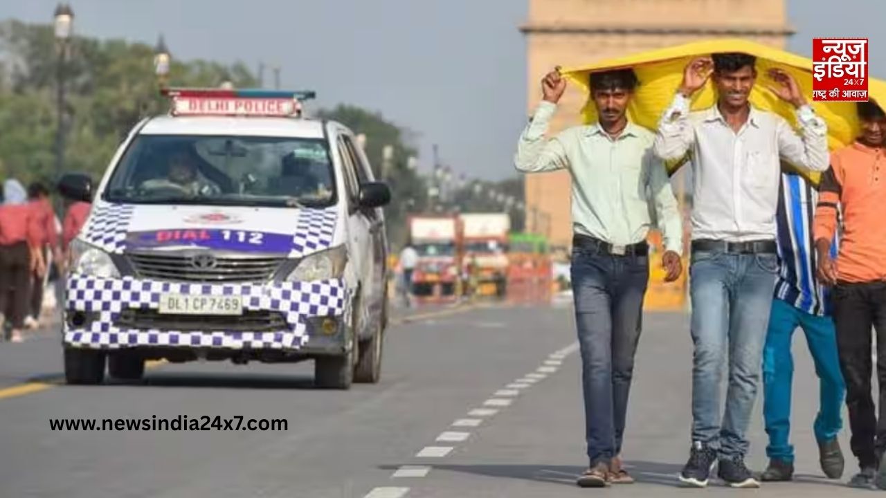 दिल्ली-NCR में उमस से बेहाल लोग, कई राज्यों में भारी बारिश का अलर्ट