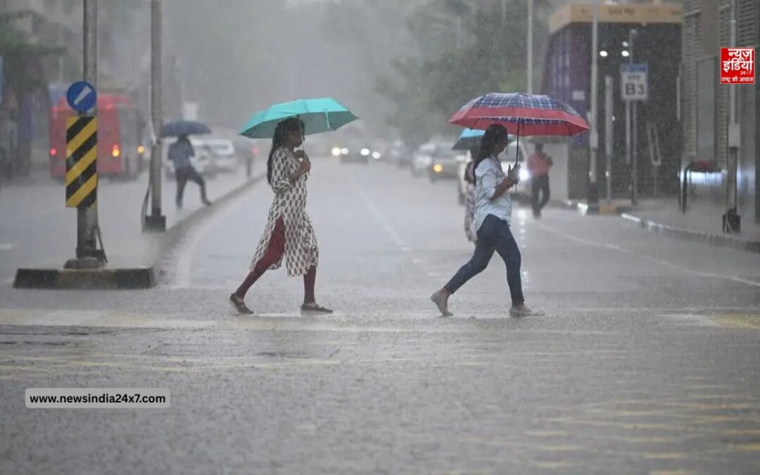 दिल्ली-NCR का बदला मौसम, बारिश और तेज हवाओं ने दी भीषण गर्मी से राहत