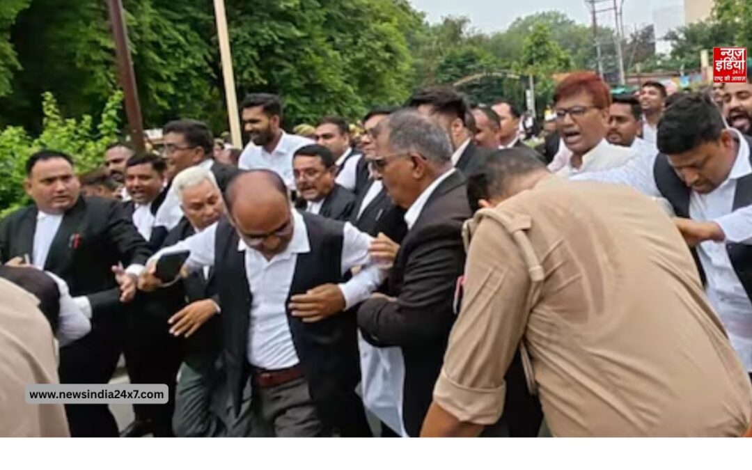 राम मंदिर चढ़ावा चोरी मामले में चंपत राय के खिलाफ वकीलों ने खोला मोर्चा, FIR दर्ज करवाने के लिए किया थाने का रूख