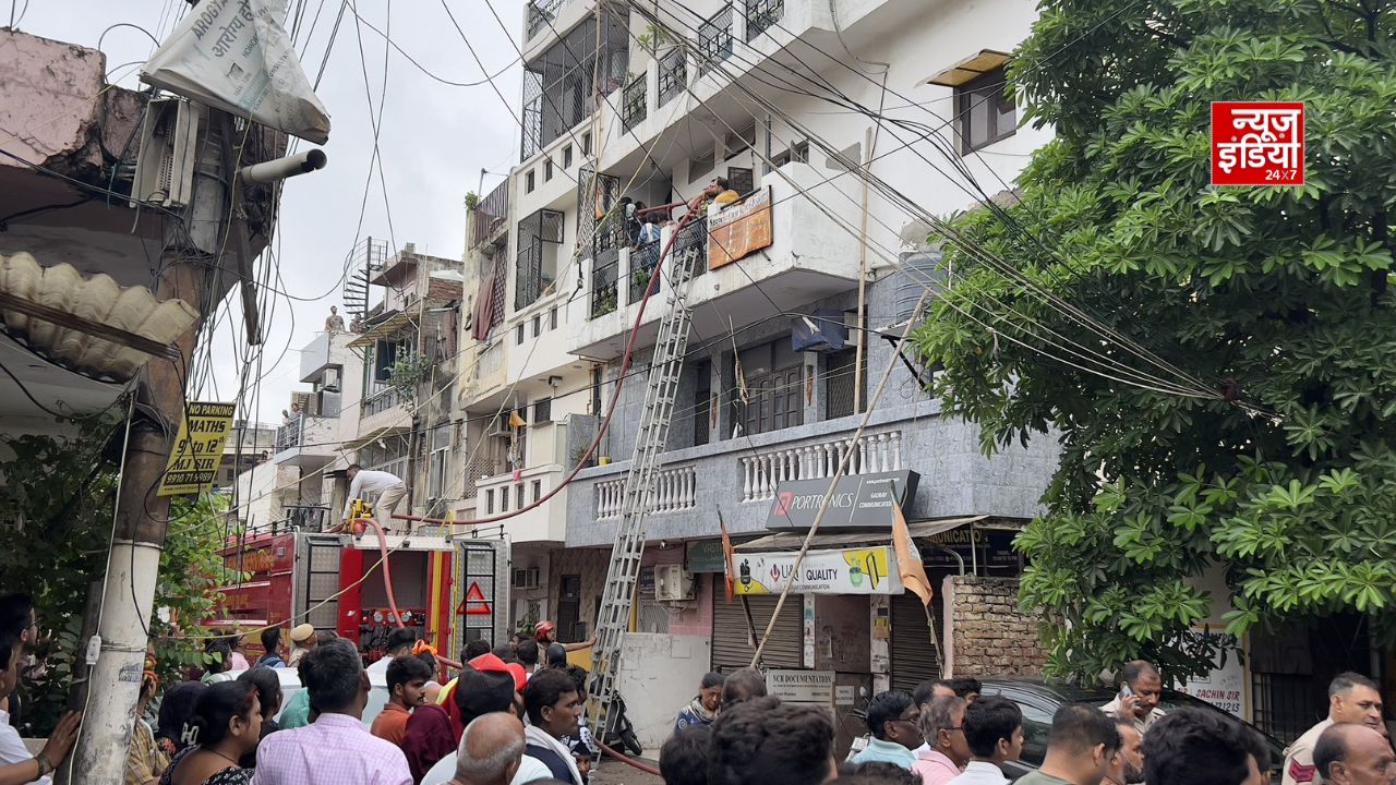 दिल्ली में आग का कहर, लोधी कॉलोनी में मां और दो बेटियों की जान गई; इलाके में हड़कंप