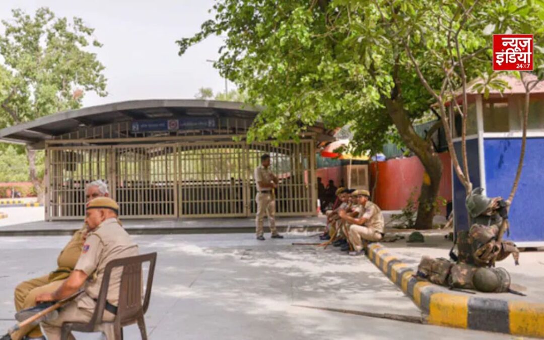 दिल्ली मेट्रो के 18 स्टेशन आज भी बंद, राजीव चौक-ITO समेत पढ़ें DMRC की नई एडवाइजरी