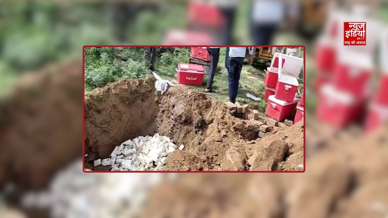 राजस्थान: 545 kgसंदिग्ध सिंथेटिक पनीर जब्त, JCB से गड्ढा खोदकर मौके पर ही किया नष्ट