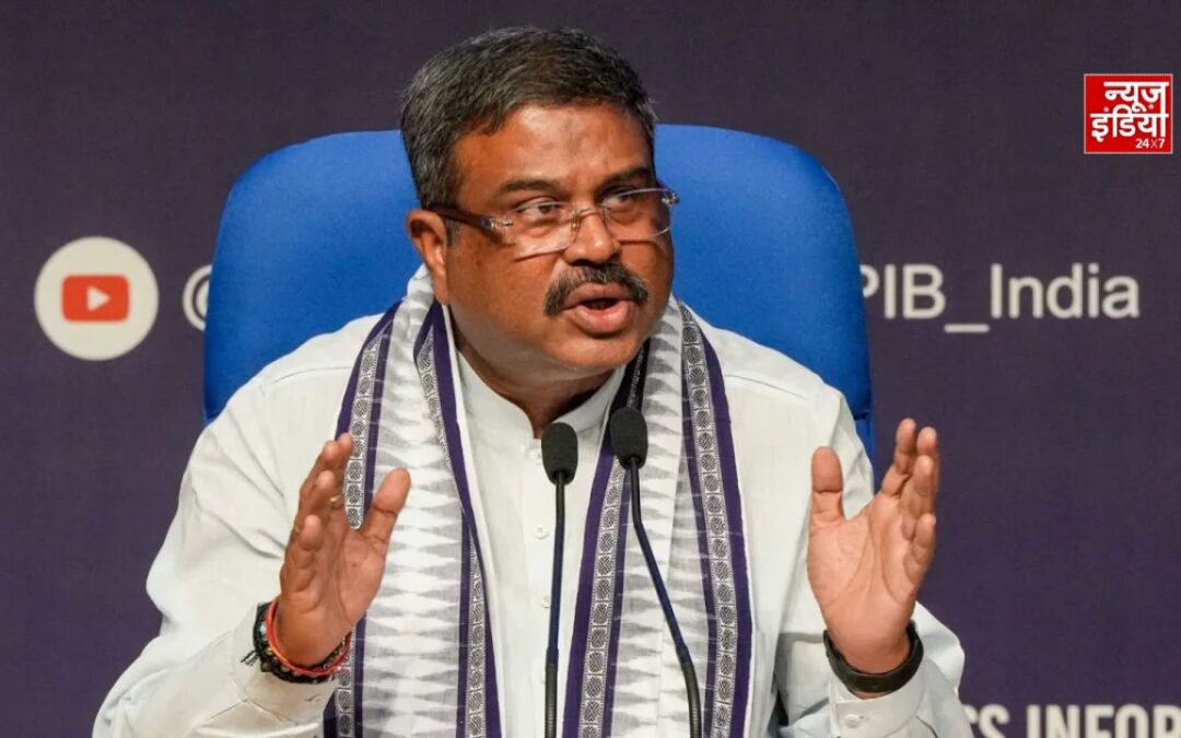 NEET पेपर लीक मामले में घिरे शिक्षा मंत्री धर्मेंद्र प्रधान, जाने उनका सियासी सफर