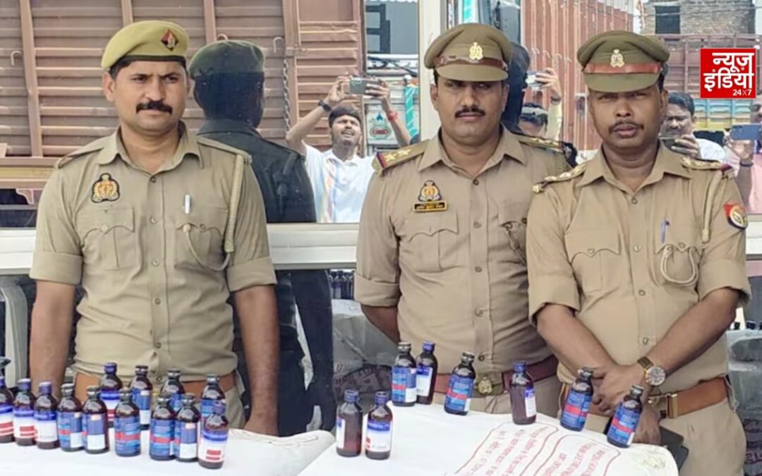 चंदौली में मुर्गी दाने की बोरियों के पीछे छिपा था 15 लाख का प्रतिबंधित कोडीन कफ सिरप, 7,200 शीशियां बरामद