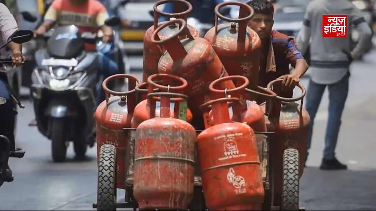 ₹385 सस्ता हो चुका LPG गैस, अब 16 अगस्त की तारीख बनी खास, डेडलाइन मिस हुई तो महंगे सिलेंडर के लिए रहिए तैयार, बढ़ेगी मुश्किल