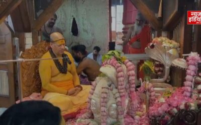 सावन के प्रथम सोमवार पर उमड़ा आस्था का महासागर, हजारों श्रद्धालुओं ने किए स्वामी कैलाशानंद गिरी जी महाराज के दर्शन