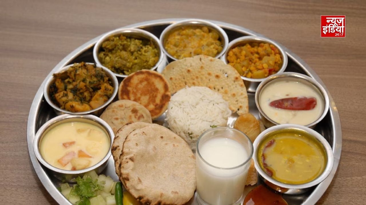 Vastu Upay: इन जगहों पर बैठकर खाना खाने से बचें, घर की सुख-समृद्धि पर पड़ सकता है असर
