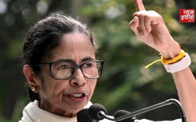 ममता बनर्जी के खिलाफ FIR दर्ज, रैली में कोर्ट के निर्देश तोड़ने का आरोप