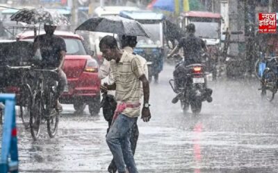 Delhi Weather Update : दिल्ली में जोरदार बारिश से बदला मौसम, गर्मी और उमस से मिली राहत