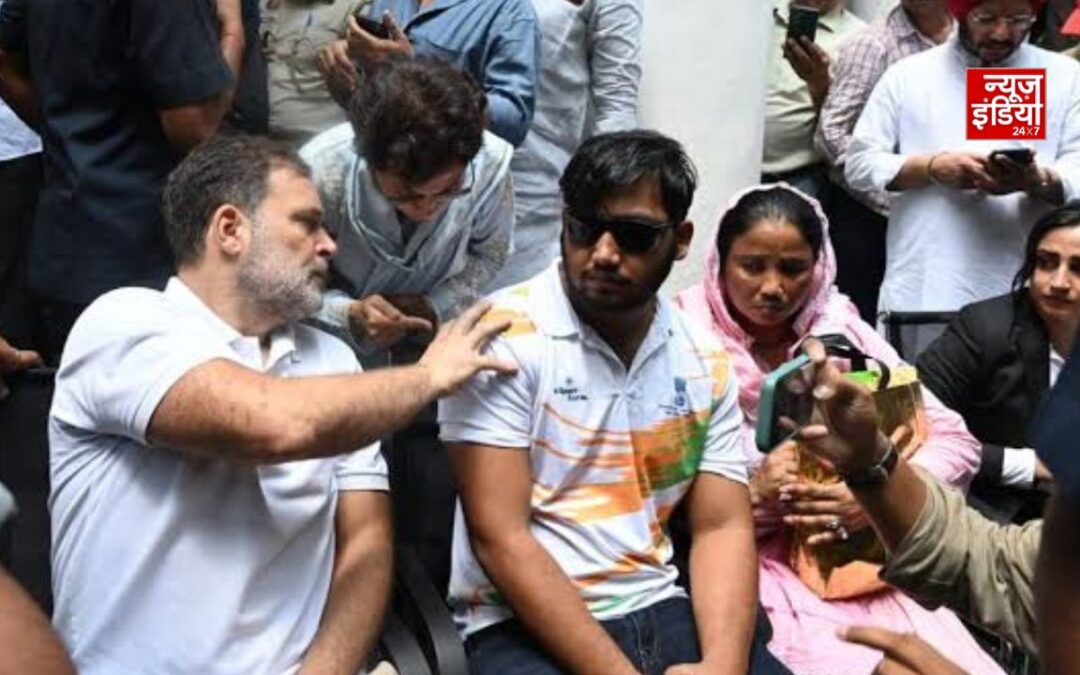 राहुल गांधी के थाने पहुंचने पर भड़कीं स्मृति ईरानी, बोलीं- ‘हेडलाइन चेजिंग की पॉलिटिक्स’