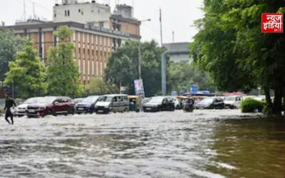 दिल्ली में बारिश बनी आफत, सड़कें जलमग्न; सुप्रीम कोर्ट-एम्स के आसपास जाम