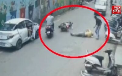 खड़ी थी कार, महिला ने खोला गेट और हो गया दर्दनाक हादसा; स्कूटी सवार की मौत
