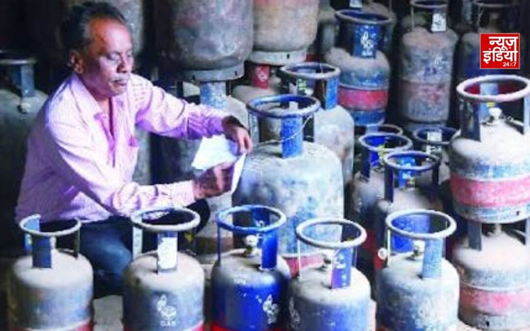 कमर्शियल LPG सिलेंडर 200 रुपये से ज्यादा सस्ता, कारोबारियों को बड़ी राहत