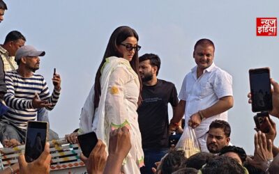 ‘बिहार की बेटी हूं, अपने लोगों का दर्द कैसे नहीं बांटती’, बाढ़ पीड़ितों के बीच पहुंचीं अक्षरा सिंह