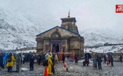 केदारनाथ में बारिश बनी आफत, पत्थरों की चपेट में आने से एक की मौत; यात्रा रोकी