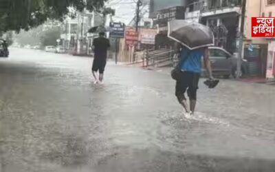 यूपी में भारी बारिश से तबाही, 13 लोगों की मौत, कई इलाकों में बाढ़ का खतरा