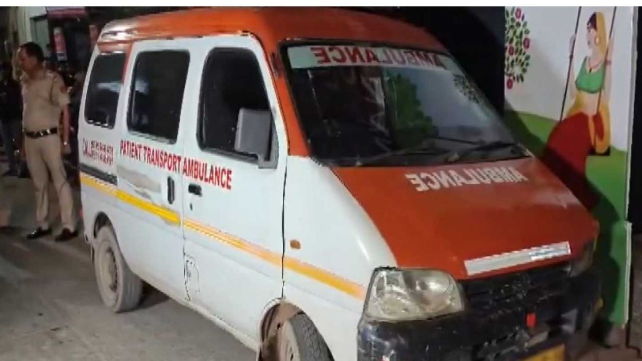 दिल्ली में शराब ठेके के बाहर बीड़ी देने से इनकार पर भड़के बदमाश, युवक पर चाकुओं से किया हमला