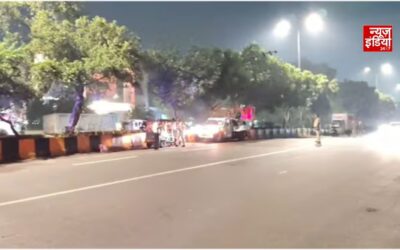 दिल्ली के सरिता विहार में डंपर ने क्रेन-ऑटो में मारी टक्कर, हादसे में 3 लोगों की मौत व कई घायल