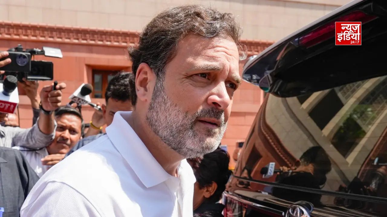 ‘दिया जलाने के पैसे हैं, छात्रों के हॉस्टल के लिए नहीं?’ राहुल गांधी ने BJP को घेरा