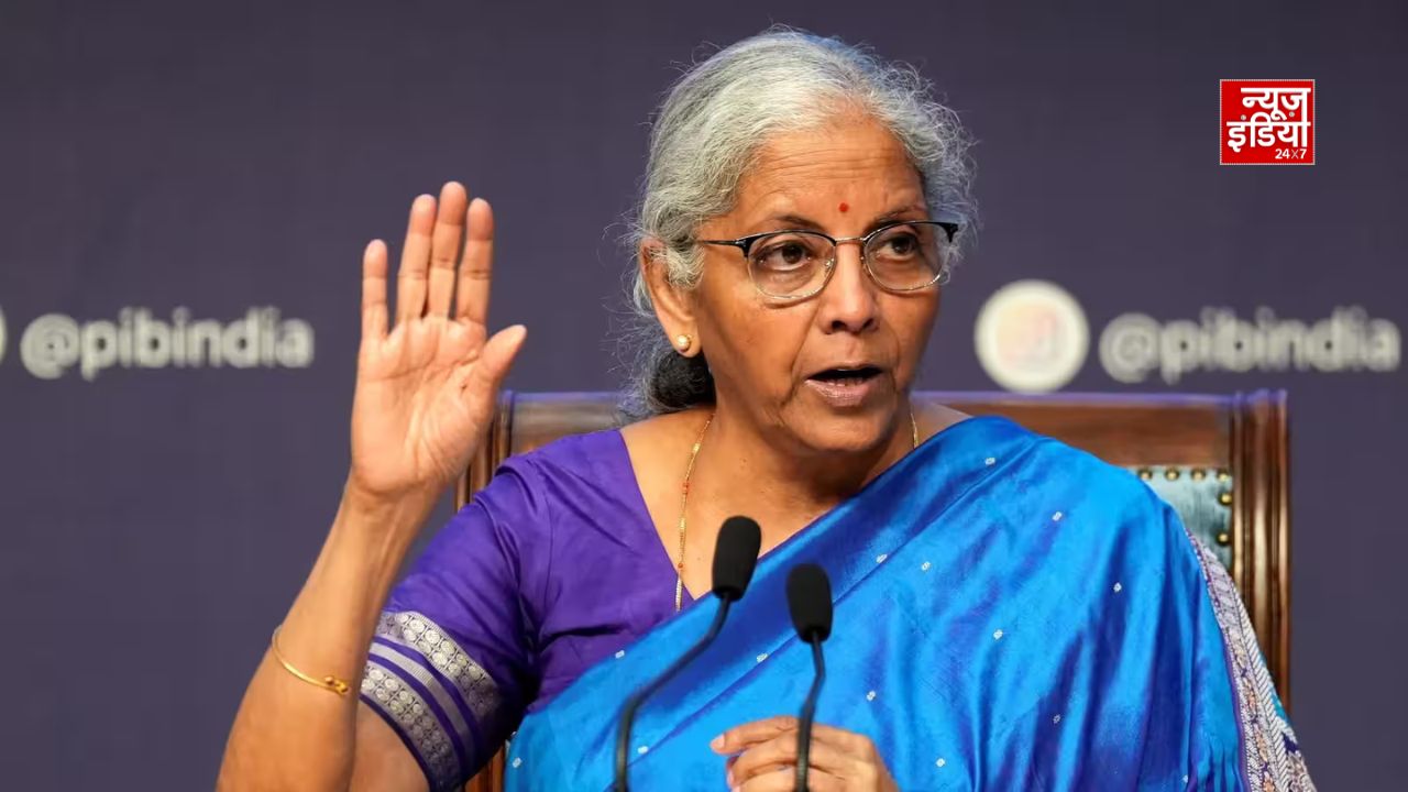 यूपीआई पर MDR को लेकर केंद्रीय वित्त मंत्री निर्मला सीतारमण ने तोड़ी चुप्पी, कहा- न टैक्स है न सेस