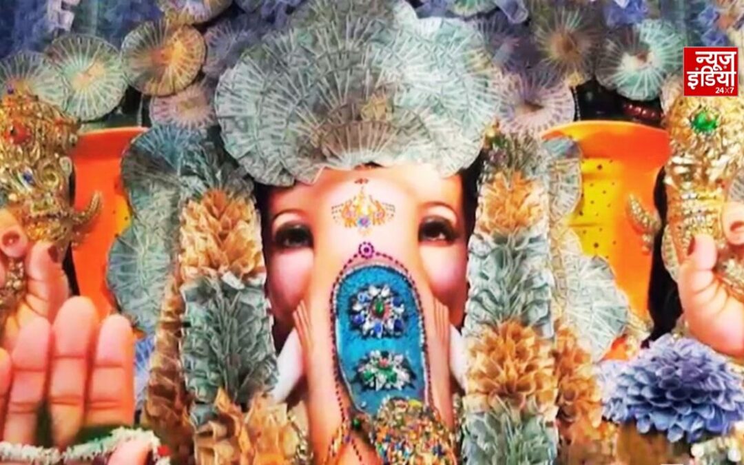 तेलंगाना में गणपति की अनोखी सजावट, ₹3 करोड़ के नोटों से सजाईं गईं दो प्रतिमाएं