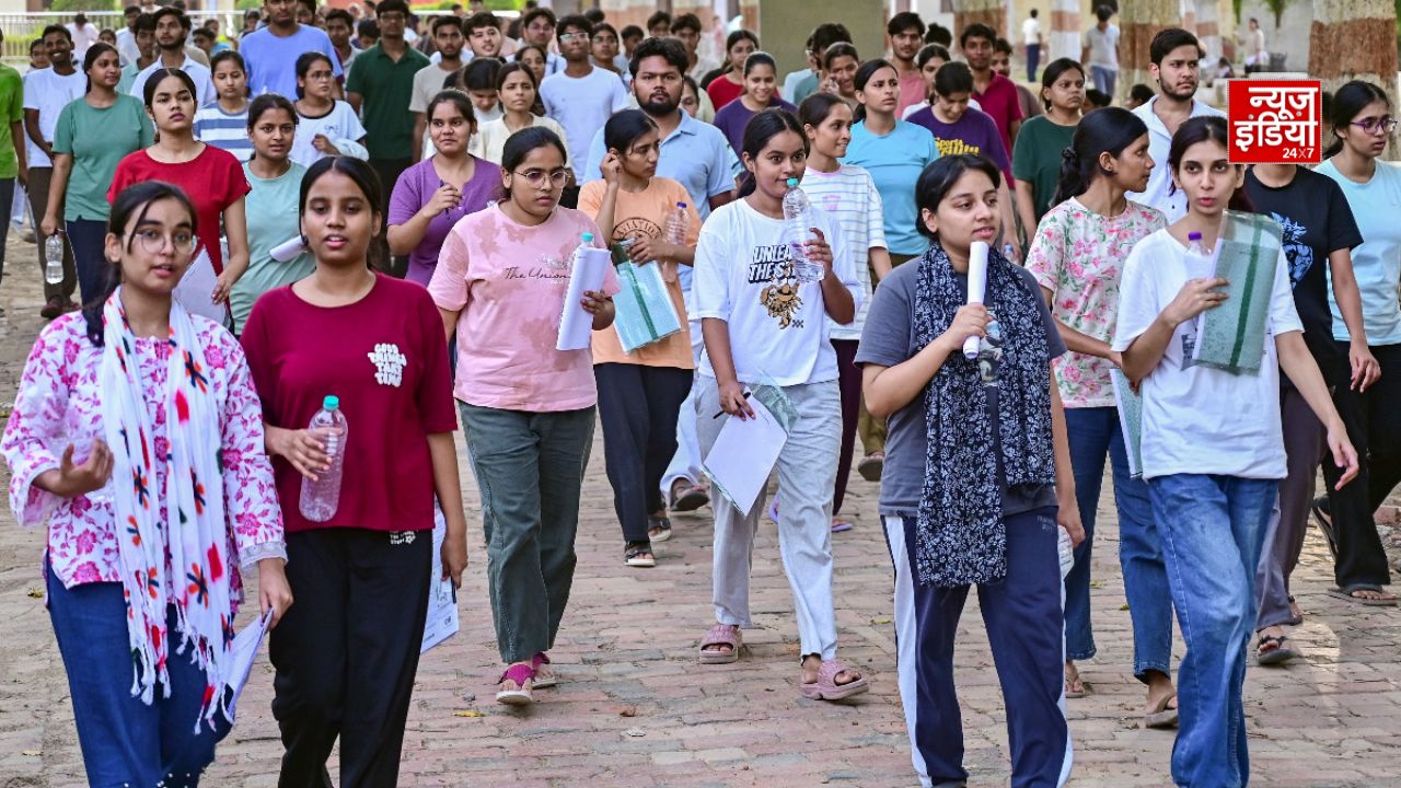 यूपी में 15,012 शिक्षक पदों पर भर्ती, Assistant Teacher और PGT के आवेदन शुरू
