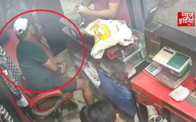 सीना पकड़कर गिरा, फिर नहीं उठा! भोपाल की कपड़े की दुकान में युवक की मौत CCTV में कैद