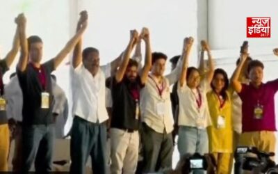 CJP ने बेंगलुरु में किया ‘चप्पल प्रोटेस्ट’, प्रकाश राज ने कहा- सीईसी ज्ञानेश के खिलाफ जांच और केस दर्ज हो