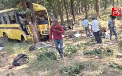 छत्तीसगढ़ में पेड़ से टकराई यात्रियों से भरी बस, 5 की मौत, 32 घायल, 15 की हालत गंभीर