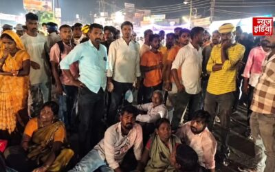 गोरखपुर में दुर्गा प्रतिमा विसर्जन के दौरान बड़ा हादसा, हाईटेंशन तार की चपेट में आने से 3 की मौत, 10 झुलसे