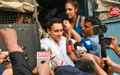 मुंबई प्रदर्शन में इमरान खान हिरासत में, बहन जैन मैरी समेत 400 लोग डिटेन