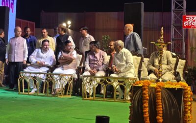 लवकुश रामलीला में केवट बने मनोज तिवारी, अभिनय देख मुस्कुराए भाजपा प्रमुख नितिन नवीन